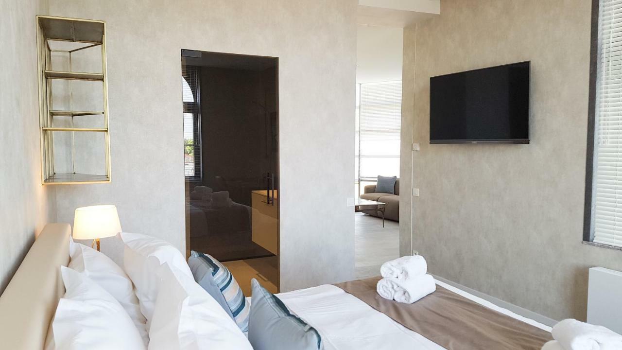 Hotel Acropolis " Op Het Sportiefste Park Van De Kust " Миделкерке Екстериор снимка